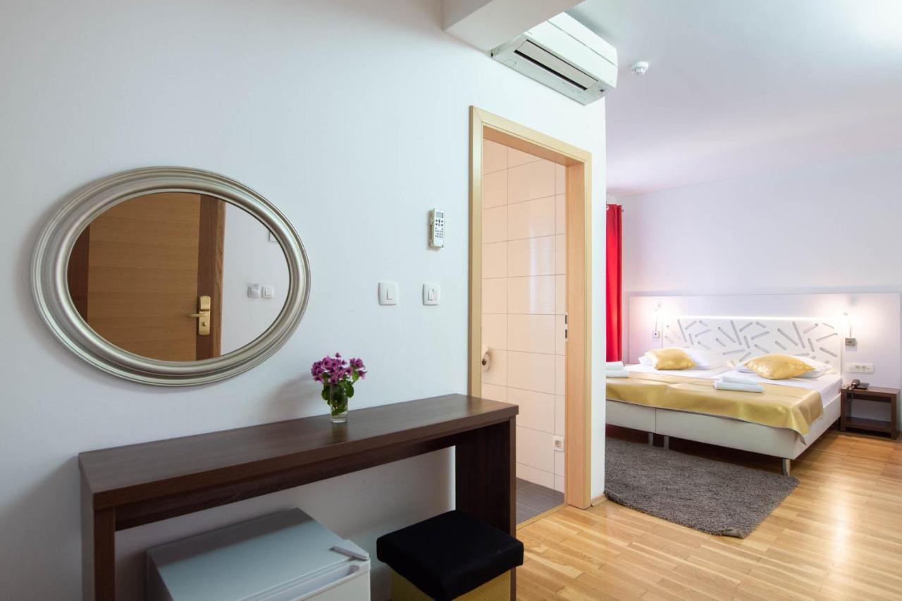 Villa Sveti Kriz Trogir Bagian luar foto