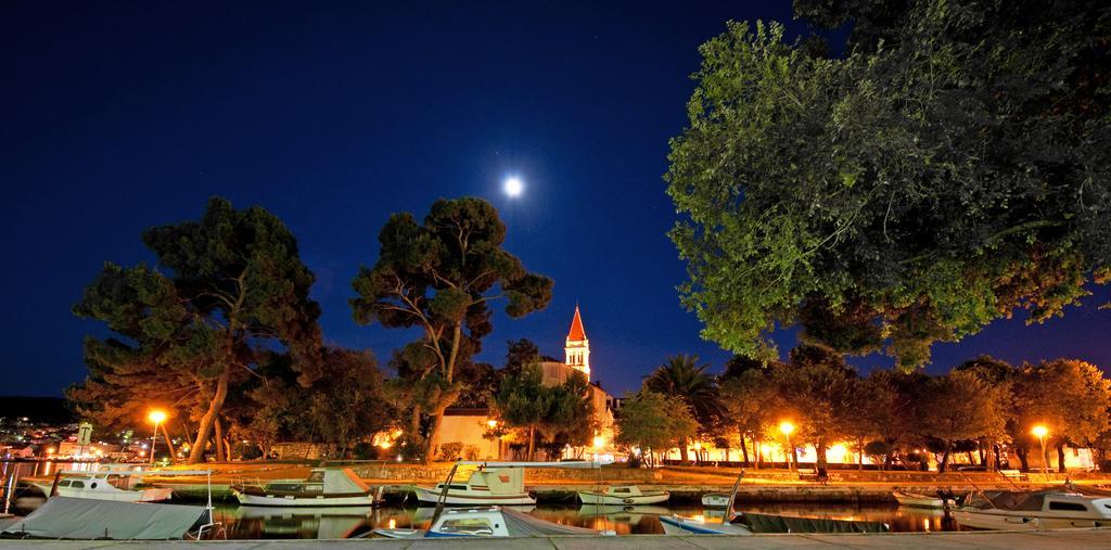 Villa Sveti Kriz Trogir Bagian luar foto