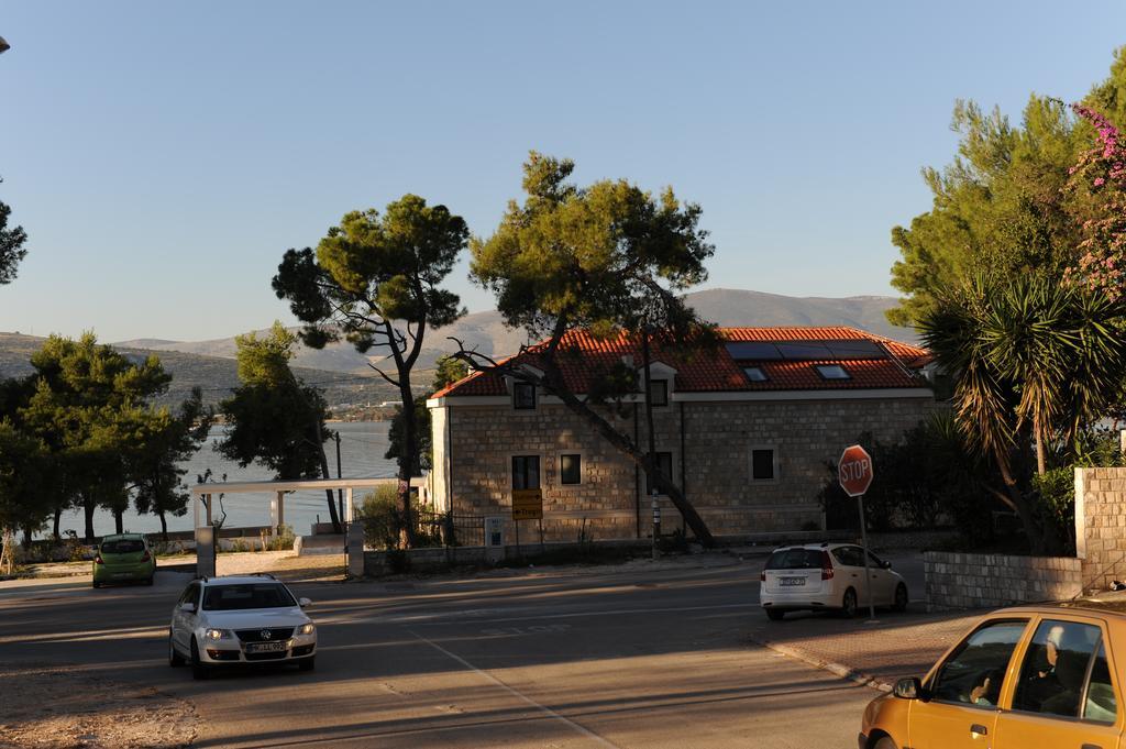 Villa Sveti Kriz Trogir Bagian luar foto