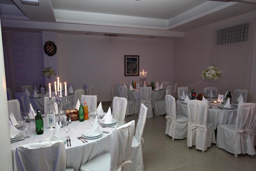 Villa Sveti Kriz Trogir Bagian luar foto