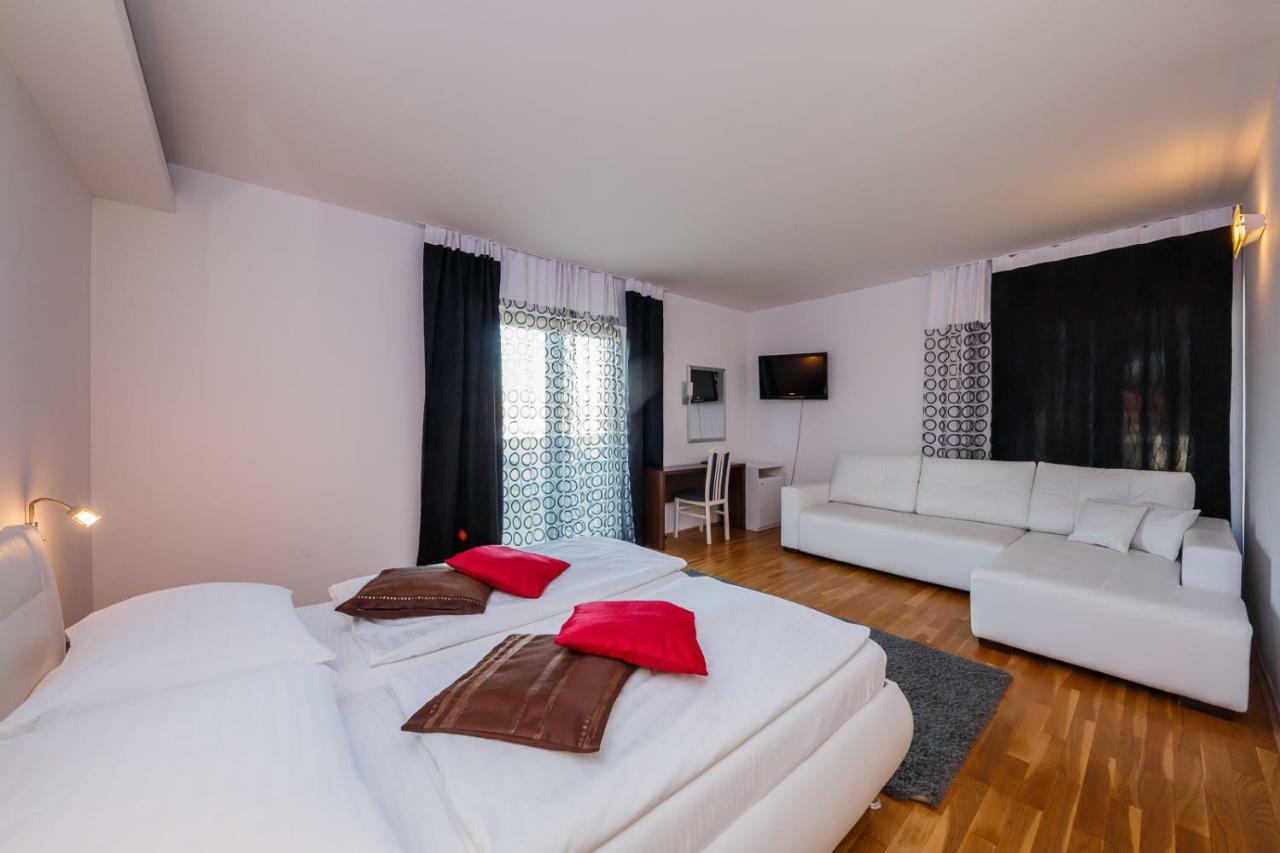 Villa Sveti Kriz Trogir Bagian luar foto