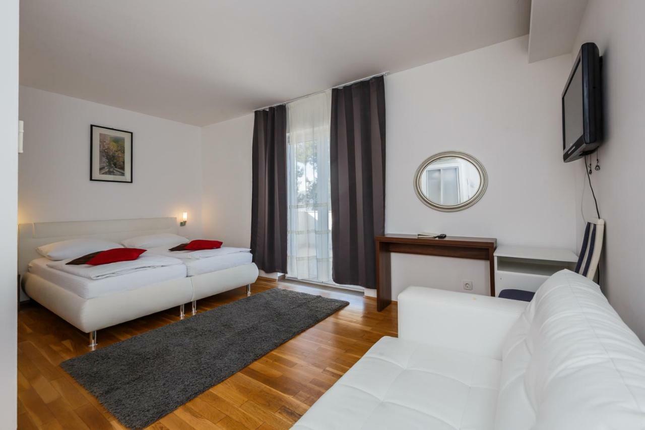 Villa Sveti Kriz Trogir Bagian luar foto